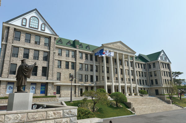 도전과 성취로 이룬 한양대학교 75년의 역사