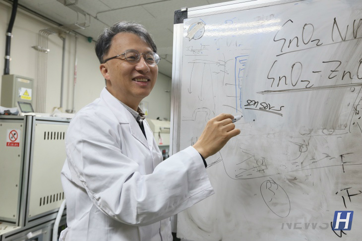 [Researcher of the Month] Detecting Ultra-Sensitive Benzene