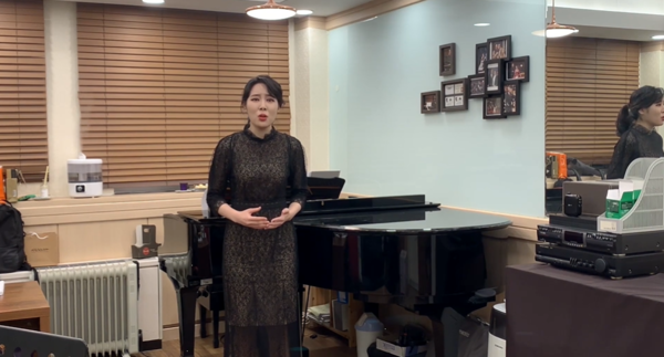 ▲ 실기곡으로 Donizettie의 Opera-Lucia di Lammermoor- "Regnava nel silenzio"를 부르고 있다.