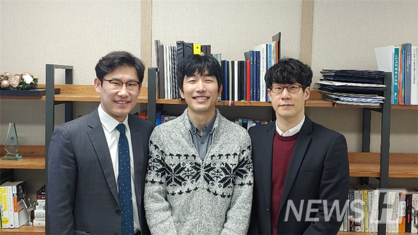 (from the left) Professor Park Jung-won, Doctor Jeon Seong-ho, Professor Lee Won-chul