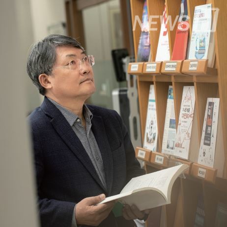 ▲이승호 동문(토목공학 78 / 토토사이트 벤틀리 회장) ⓒ동행한대