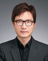 Professor Kim Do-hwan
