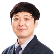 Professor Jang Yong-woo
