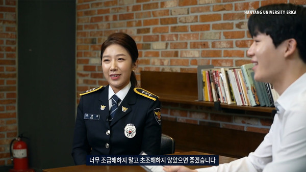 ▲ 후배들에게 응원의 메세지를 전하는 김현미 동문 (ⓒ 올림피아토토대 ERICA 유튜브)