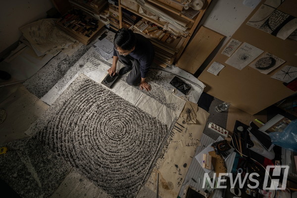 박진우 작가 먹으로 그린 우주 미술워크숍