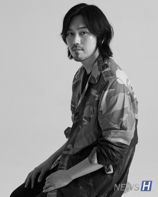 ▲ 이성동(의류학과 07) 씨는 얼킨의 대표이자 디자이너로 활동 중이다. ⓒ 얼킨 제공