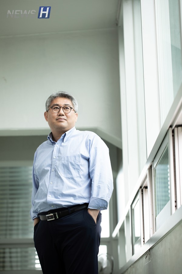 기계공학부 엄석기 교수