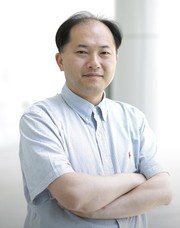Professor Jeong Mun-seok