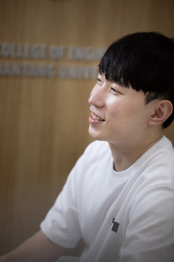 ▲ 정회진 학생 (신소재공학 11)