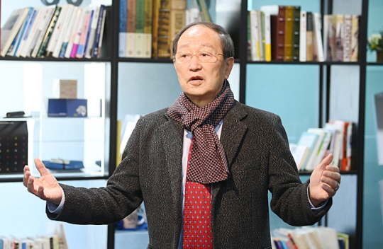 ▲ 문화일보와 인터뷰를 나눈 이현청 고등교육연구소장 ⓒ문화일보