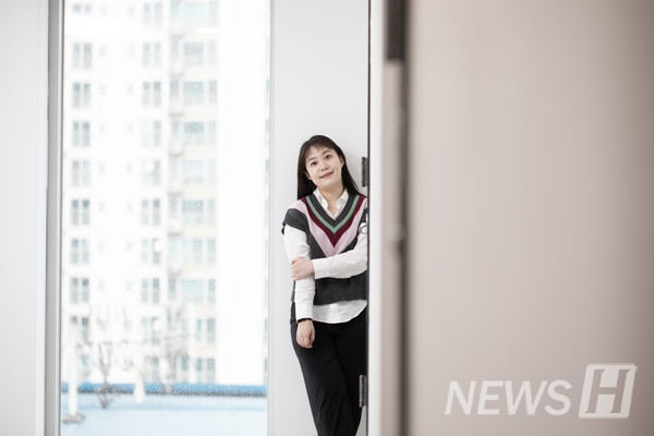 ▲ 유리예 대표는 ‘실버로드’를 창업하고 토토사이트 해외축구 중계 돌봄 인솔 ‘휴로드’를 개발했다.