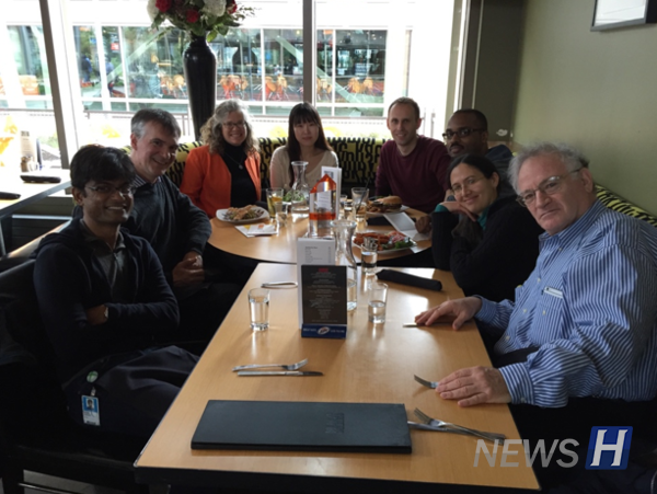 ▲ Professor 토토사이트 토실장 worked at Microsoft Research, a computational problem-solving research institute, in 2015. She focused on encryption research to strengthen security here. ⓒ Professor 토토사이트 토실장 Mi-ran