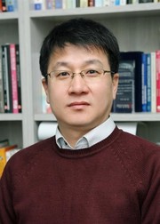 경영학부 신민수 교수
