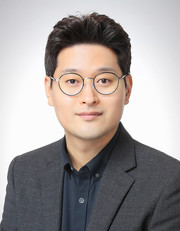 Professor Jang Jae-young
