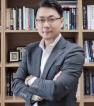 최돈위 행정학과 교수