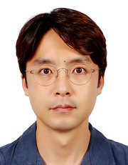 Professor Eun Yong-soo 