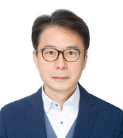 Professor Cho Tae-hong