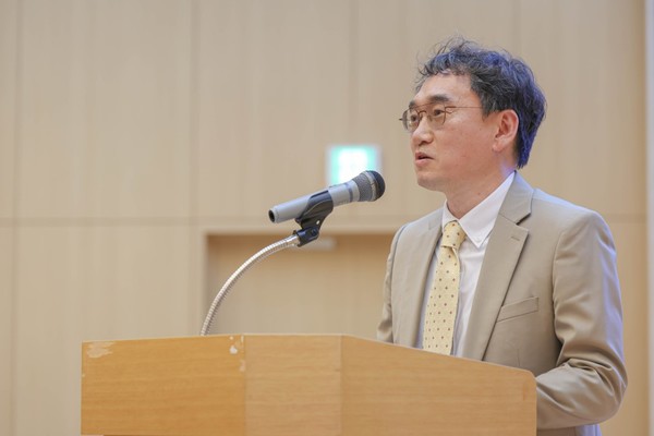 개회사를 하고 있는 심성욱 ERICA 학술정보관장