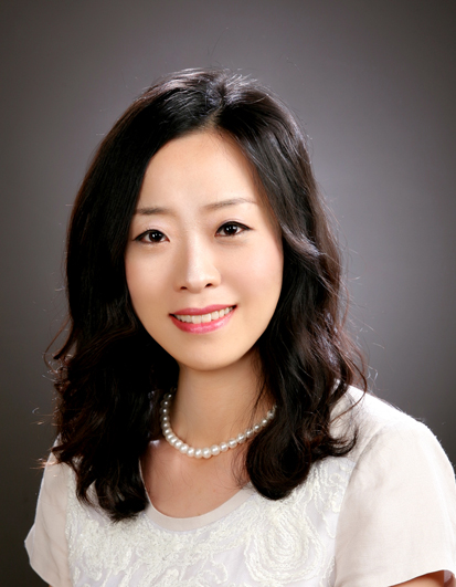 Professor Shin Yu-hyung at the School of Business