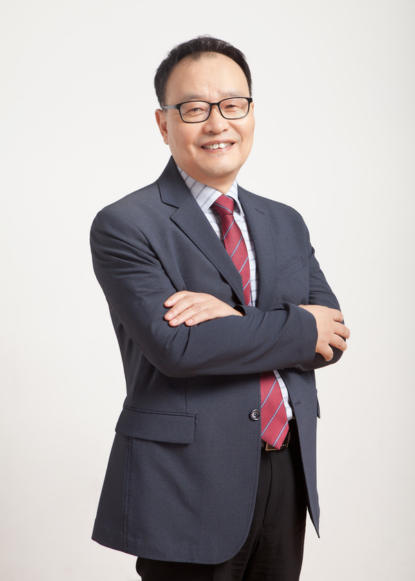 ▲ 한양대의 명강의 중 하나인 '분석과 비판'을 담당하는 민찬홍 정책학과 교수는 다양한 분야에서 '논리 전문가'로 저명하다. ⓒ 민찬홍 교수