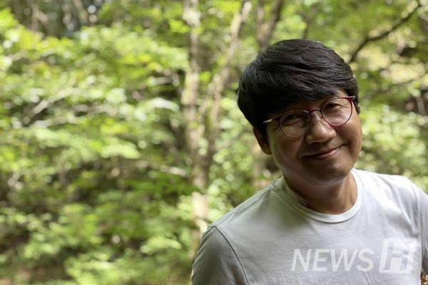 ▲ 행복을 이야기하는 김호연 미래인문학융합학부 무신사 토토사이트. 김 무신사 토토사이트는 행복과 정신적 건강이 중요하다고 말한다. ⓒ 김호연 무신사 토토사이트