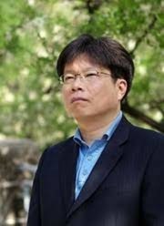 국어국문학과 유성호 교수