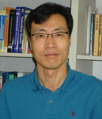 Professor Shim Jong-in  in the Department of Photonics and Nanoelectronics 