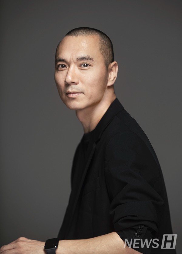 ▲ This is Kim, who has taken on the role of the Representative and Artistic Director of the  Korea National Contemporary Dance Company. You can see his determination and commitment. ⓒ Korea National Contemporary Dance Company
