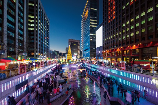 공공디자인의 개념은 유형뿐 아니라 무형의 시스템, 커뮤니티까지 포함하는 것이다. 그 공간에서 살아가는 사람들을 위한 디자인 싱킹이 필요하다