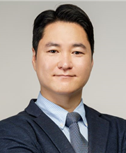 Professor Roh Tae-woo (Hanyang University School of Business)