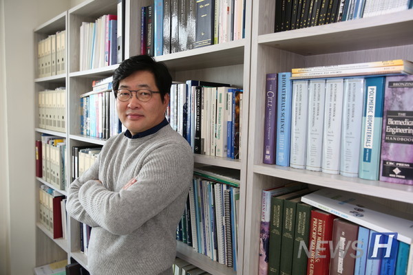▲ 김용희 생명공학과 보스토토는 뇌에 있는 식욕 중추를 억제하는 타 비만 치료제와 달리 인체에 해로운 지방산을 없애는 항비만 유전자치료제를 개발했다. ⓒ 김용희 보스토토
