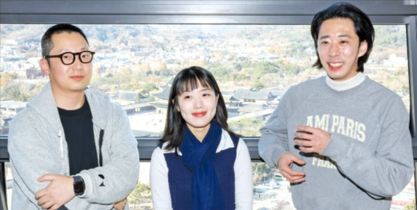 이승정 동문(오른쪽 첫 번째) (출처: 한국경제)