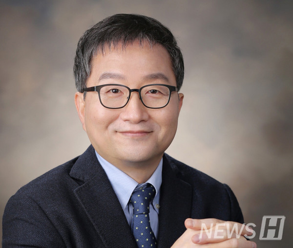 ▲ 김상욱 컴퓨터소프트웨어학부 교수팀은 기존 의약품 추천 기술의 정확도를 개선한 새로운 기술 'VITA'를 개발했다. ⓒ 김상욱 교수