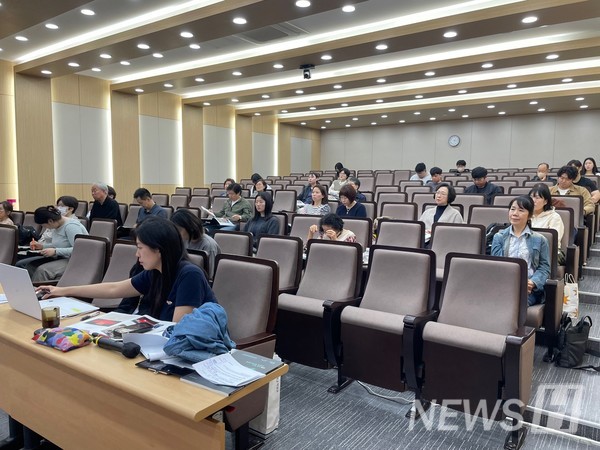 인류의 이데올로기를 엿보는 한양뮤지엄아카데미 '기록으로 기억하다'