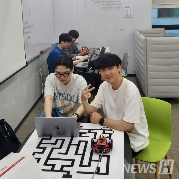 ▲ 글로벌 진출을 앞두고 있는 '수험생 키우기'가 더욱 다양해질 스토리로 유저들의 기대를 모으고 있다.  ⓒ 김준엽 학생