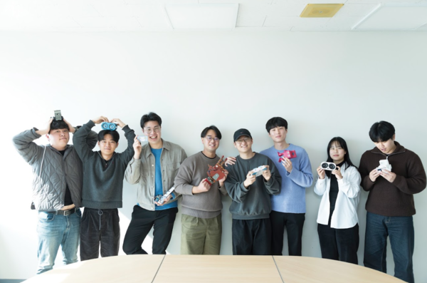 DORO는 대학생 강사 플랫폼이라는 새로운 랜드토토 모델로 지역 대학생과 청소년의 동반성장을 도모하고, 디지털 랜드토토 격차 해소를 지원하고 있다.