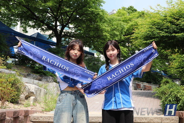 ▲ 김 씨와 이 씨 모두 토토사이트 운영자 검거 분위기를 더하기 위해 머리 스타일의 변화를 시도했다. ⓒ 황은서 기자