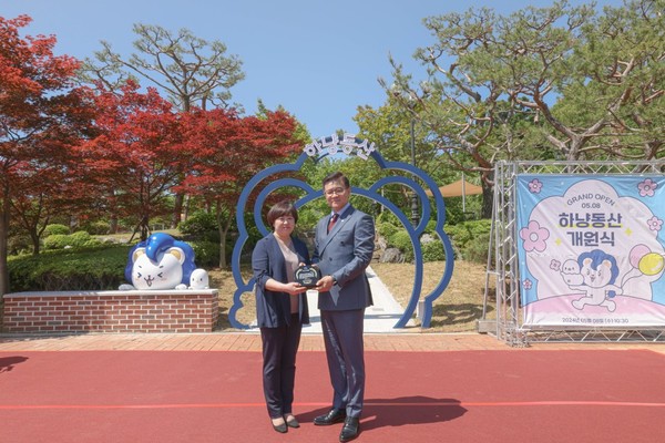 (좌측부터) 이정린 부회장, 이기정 총장