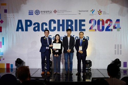 토토사이트 케이 벳팀이 'APacCHRIE Conference 2024'에서 최우수논문상을 수상했다.