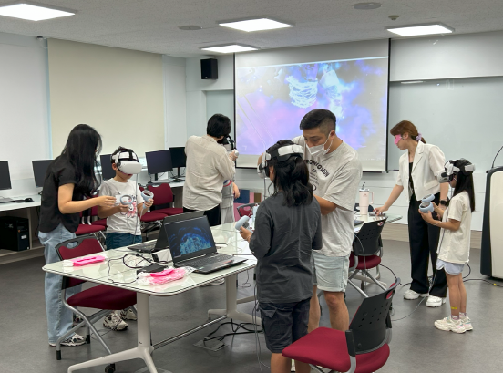 VR 드로잉 체험 장면