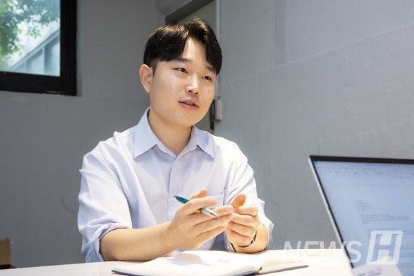 ▲ 이 씨는 가장 인상 깊었던 업무로 부당 징계 사건에서 기업 측을 대리해 승소하고 큰 뿌듯함과 자부심을 느꼈던 일을 꼽았다. ⓒ 정주현 기자