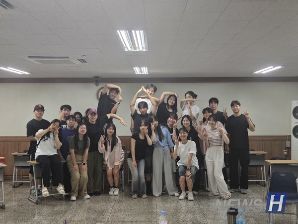 ▲ 반 씨는 "동아리 특성 상 'E 성향'의 친구도 많고 다양한 성격의 사람이 모이게 된다"며 "하나의 극을 만들기 위해 여러 상황을 부딪히며 생각을 적립하고 키워갈 수 있었다"고 전했다. ⓒ 반효주 학생