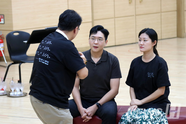 ▲ 인어공주 토토사이트 '박쥐'는 역사상 가장 훌륭한 오페레타로 평가받는다. 줄거리는 19세기 유럽 상류사회의 가식과 허영을 풍자하는 내용을 담고 있다. ⓒ 황은서 기자