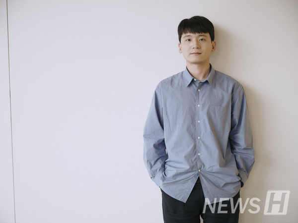 ▲ 강동훈(연극영화학과 16)씨는 틀에 갇히지 않고 독창적인 창작을 하는 작가다. 그는 첫 데뷔작 '그게 다예요'를 통해 이름을 알렸다. ⓒ 강동훈 동문