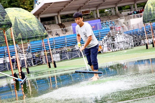 The venue in maintenance, in between the matches. ⓒ Jeong Ju-hyeon