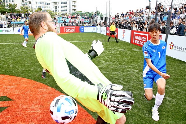 The first match kicked off. ⓒ Jeong Ju-hyeon