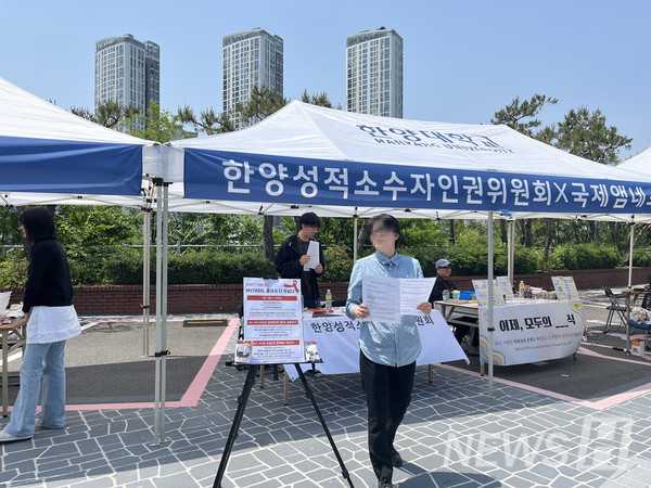 ▲ 위원 C 씨는 “내 근처에만 없으면 된다는 말이 사실 그 사람을 정상 시민으로 인정하지 않겠다는 말과 다름이 없는 적대적인 태도다”고 토로했다. © 카지노 룰렛 사이트