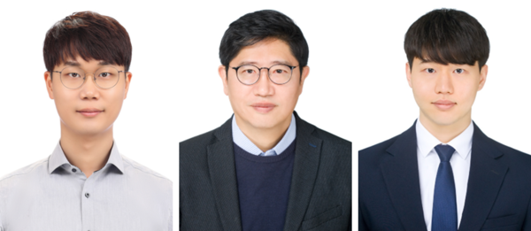 (From the left) Hanyang University Professor Lim Hee-dae, Doctoral student Jo Hyeon-min