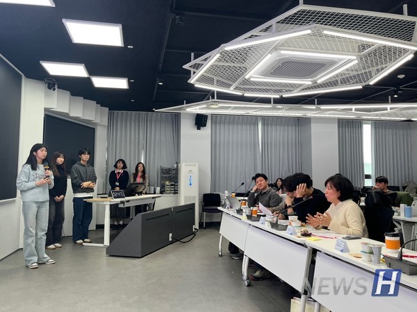 ▲ 이번 최종보고회는 헐트프라이즈 공식 규정에 맞춰 팀별 발표 4분, 심사위원단의 Q&A 4분씩 진행됐다. ⓒ 김경하 기자