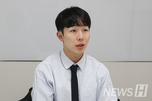 ▲ 장창현(간호학과 야간 3) 씨는 현재 순천향 중앙의료원 토토사이트 러쉬사업팀 '볼리비아 PAO'로 활동 중이다. PAO는 KOICA 파트너사인 사업수행기관 소속으로 KOICA 국제협력사업 전문가 5급 수준의 프로젝트 실무자이다. ⓒ 조나연 기자